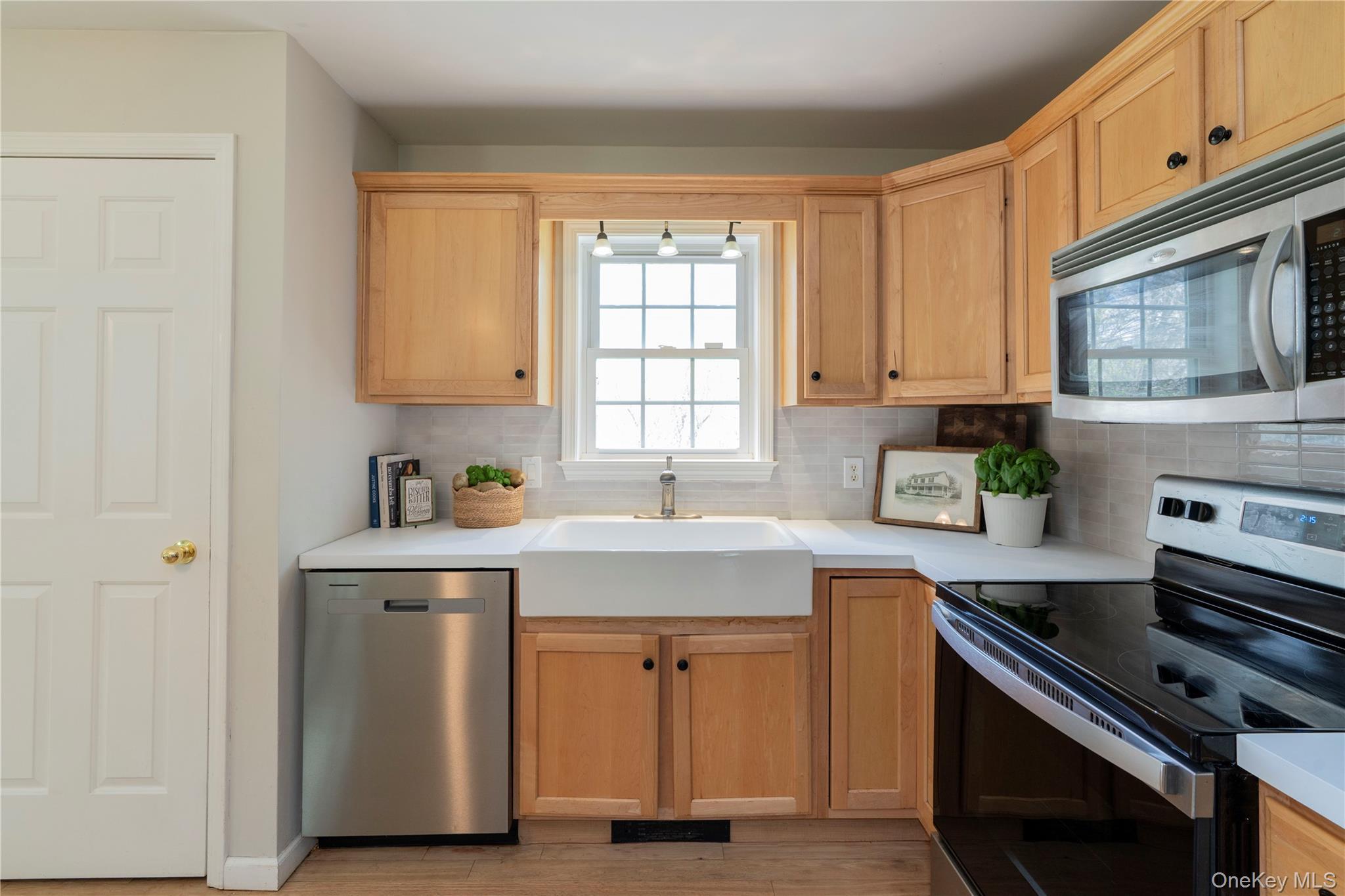 Single Family Rose Drive Ulster County, NY 12446, MLS-994960-11
