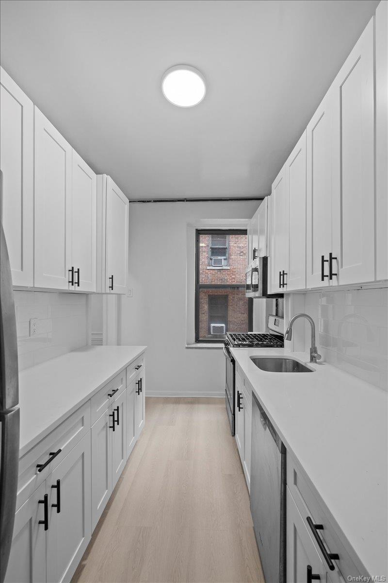 Apartment Seaman Manhattan, NY 10034, MLS-994970-5