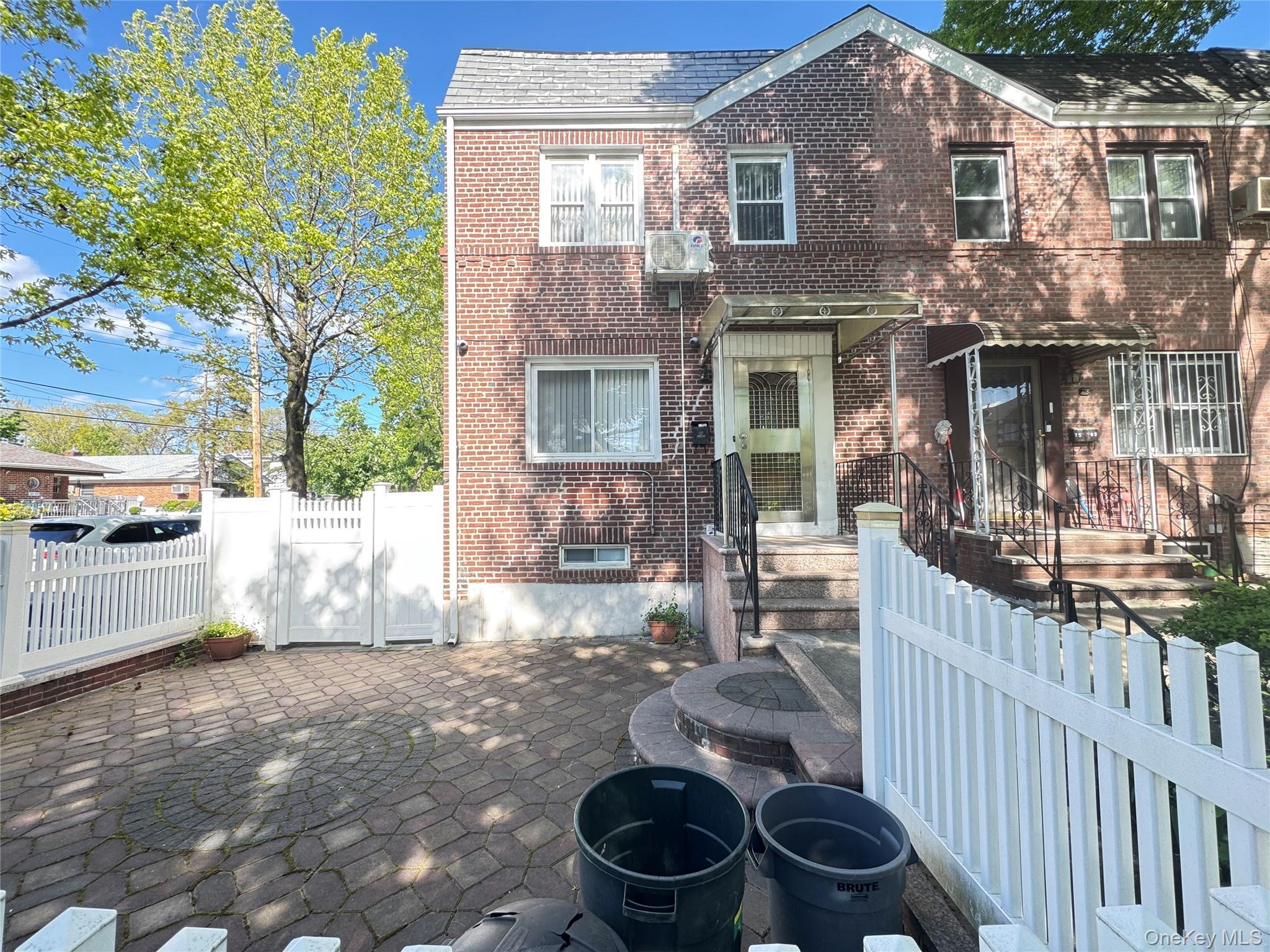 Single Family 167th  Queens, NY 11366, MLS-994972-9