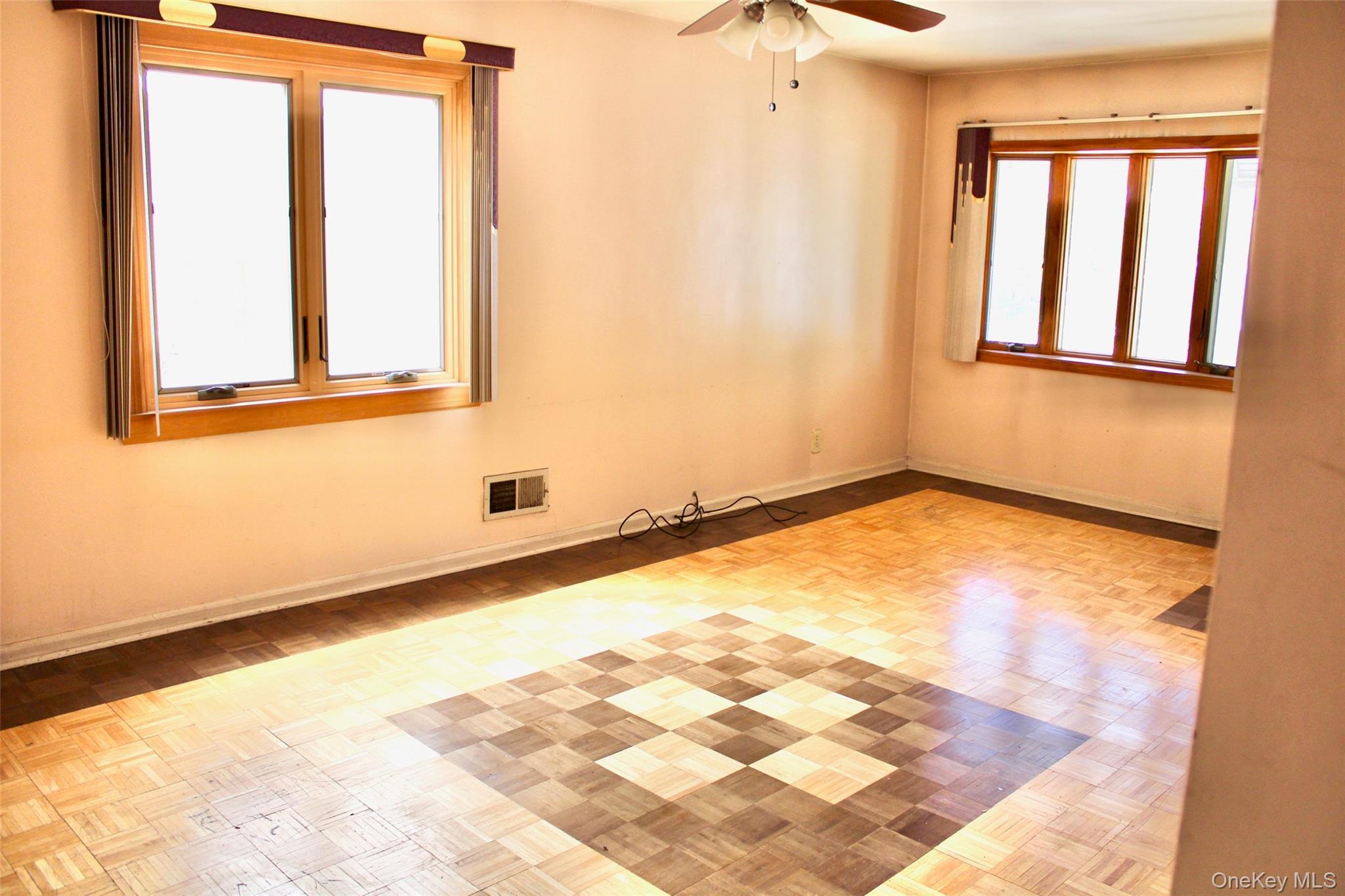 Single Family 20th Avenue Queens, NY 11357, MLS-995001-4