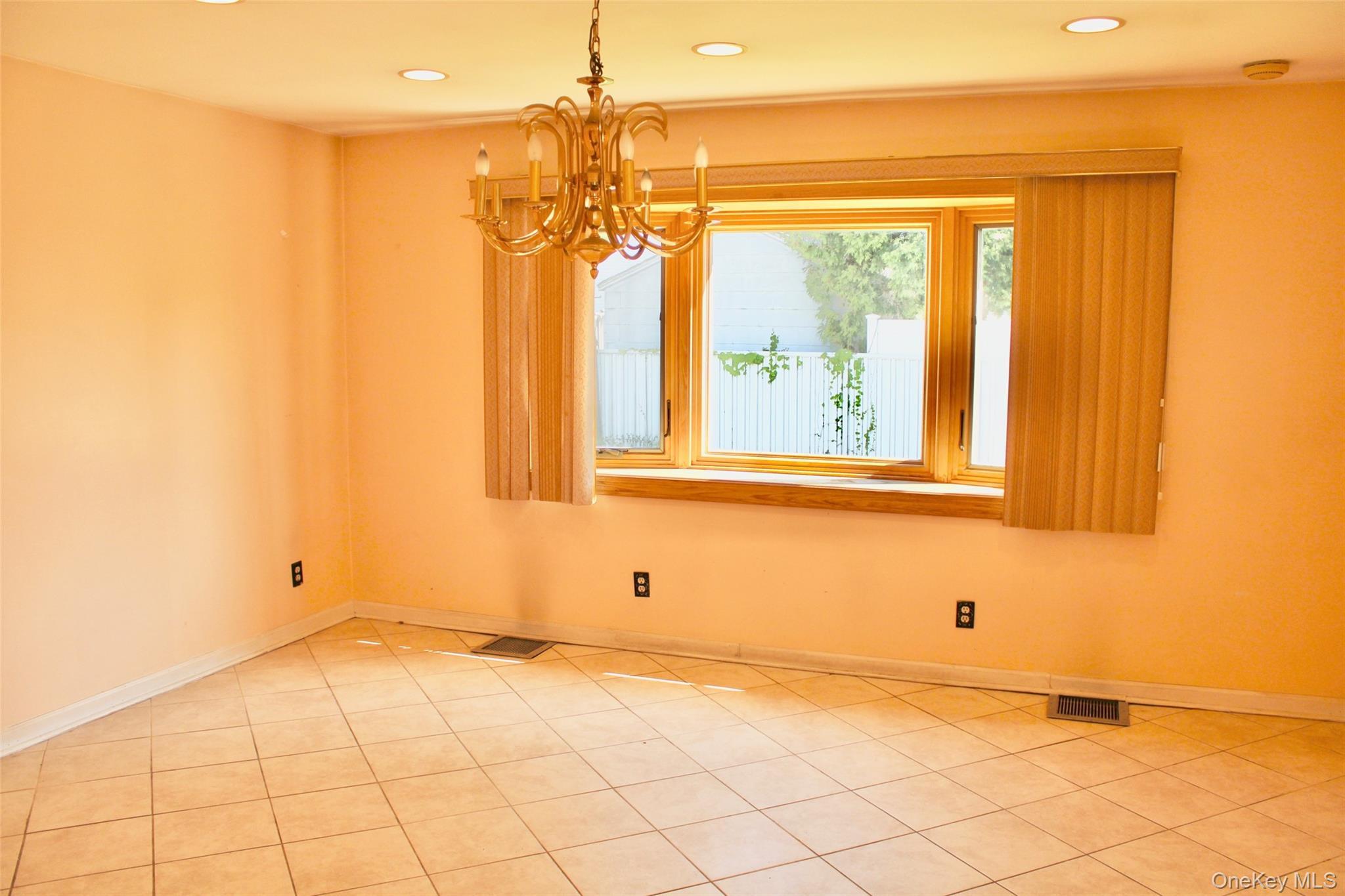 Single Family 20th Avenue Queens, NY 11357, MLS-995001-7