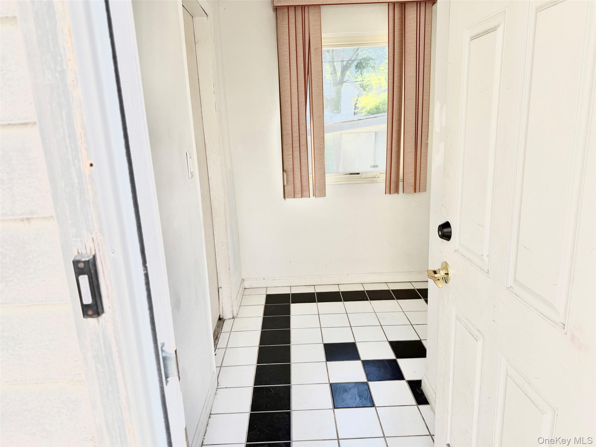 Single Family 20th Avenue Queens, NY 11357, MLS-995001-8
