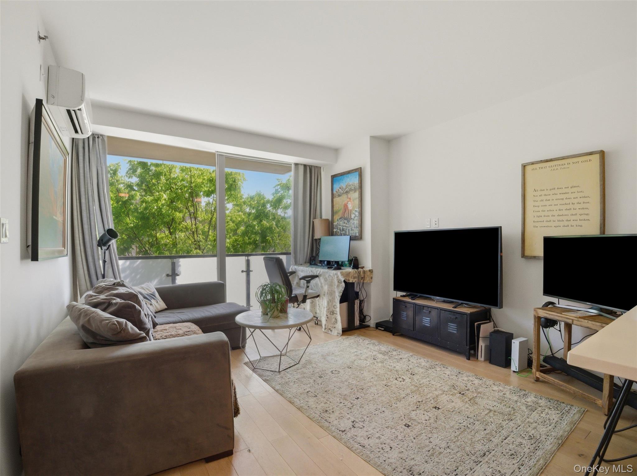 Condo Pinehurst  Manhattan, NY 10033, MLS-995018-4