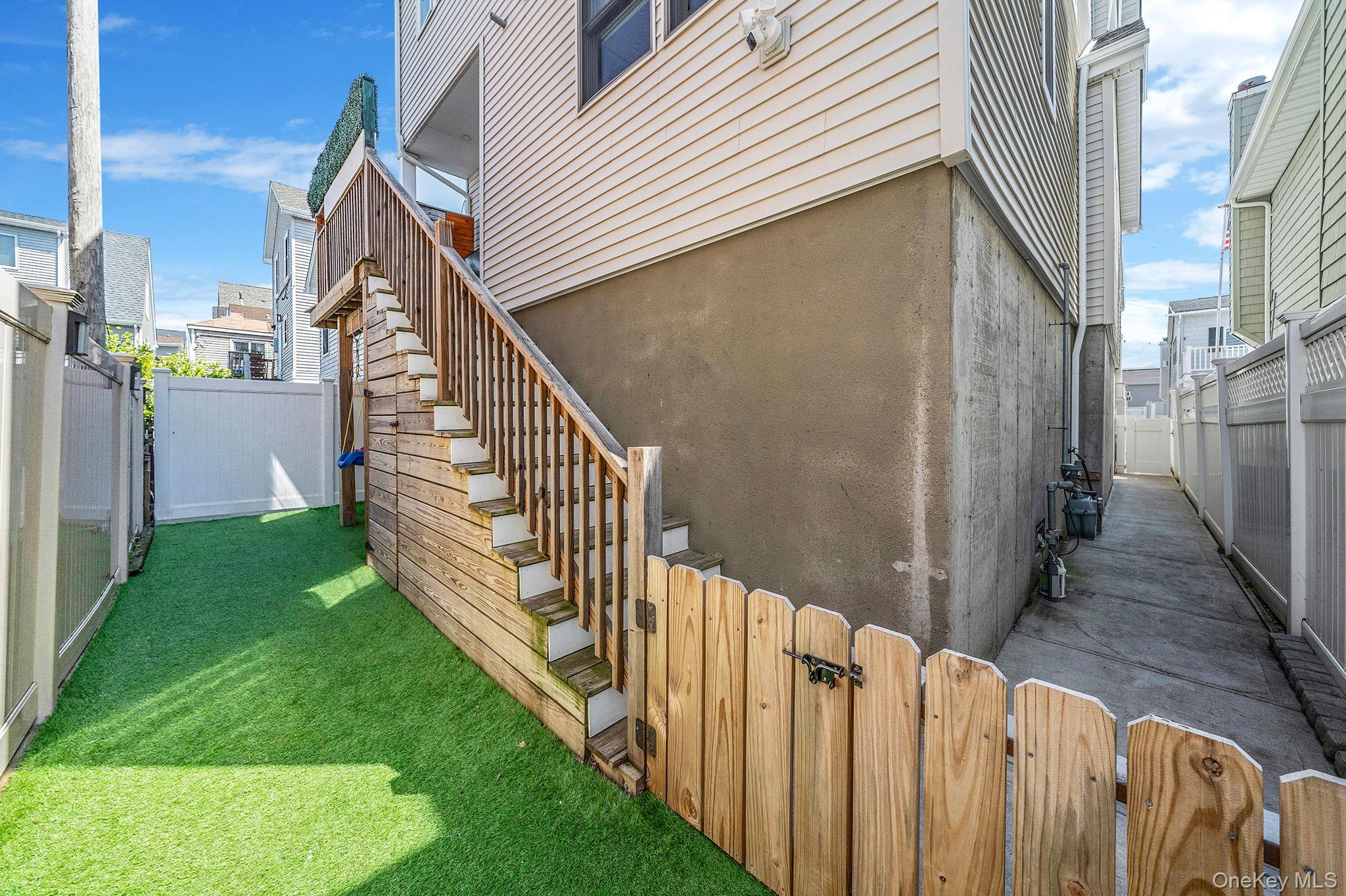 Single Family California Street  Nassau County, NY 11561, MLS-995022-4