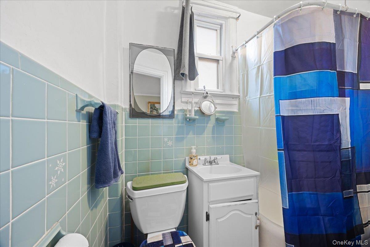 Single Family Waterbury  Bronx, NY 10465, MLS-995023-13
