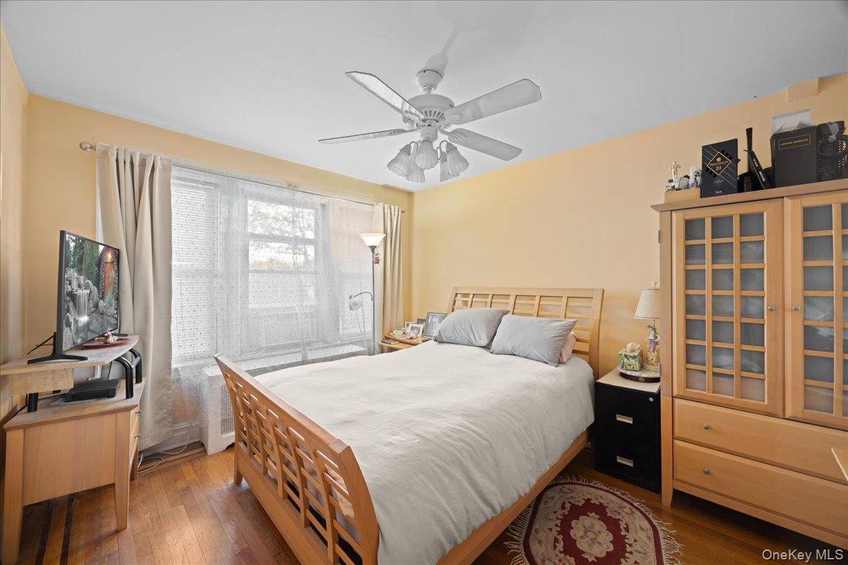 Single Family Waterbury  Bronx, NY 10465, MLS-995023-20