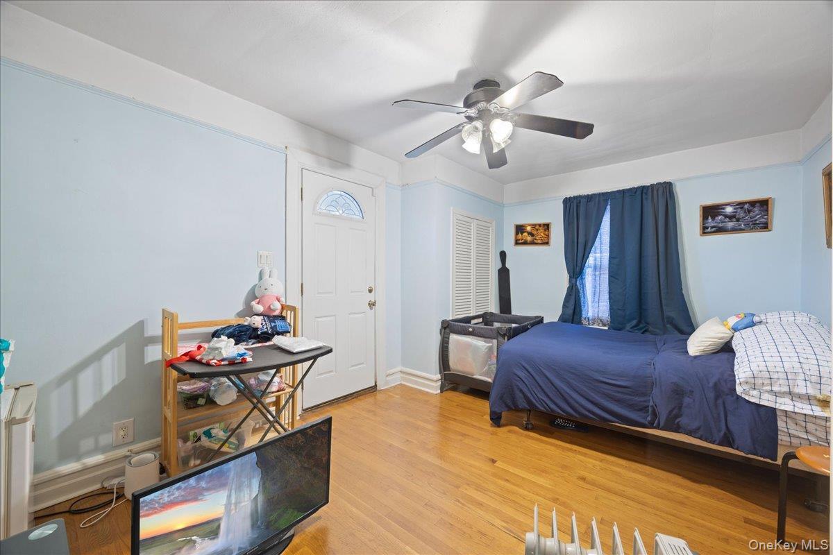 Single Family Waterbury  Bronx, NY 10465, MLS-995023-25