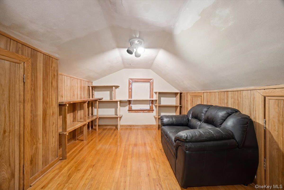 Single Family Waterbury  Bronx, NY 10465, MLS-995023-29