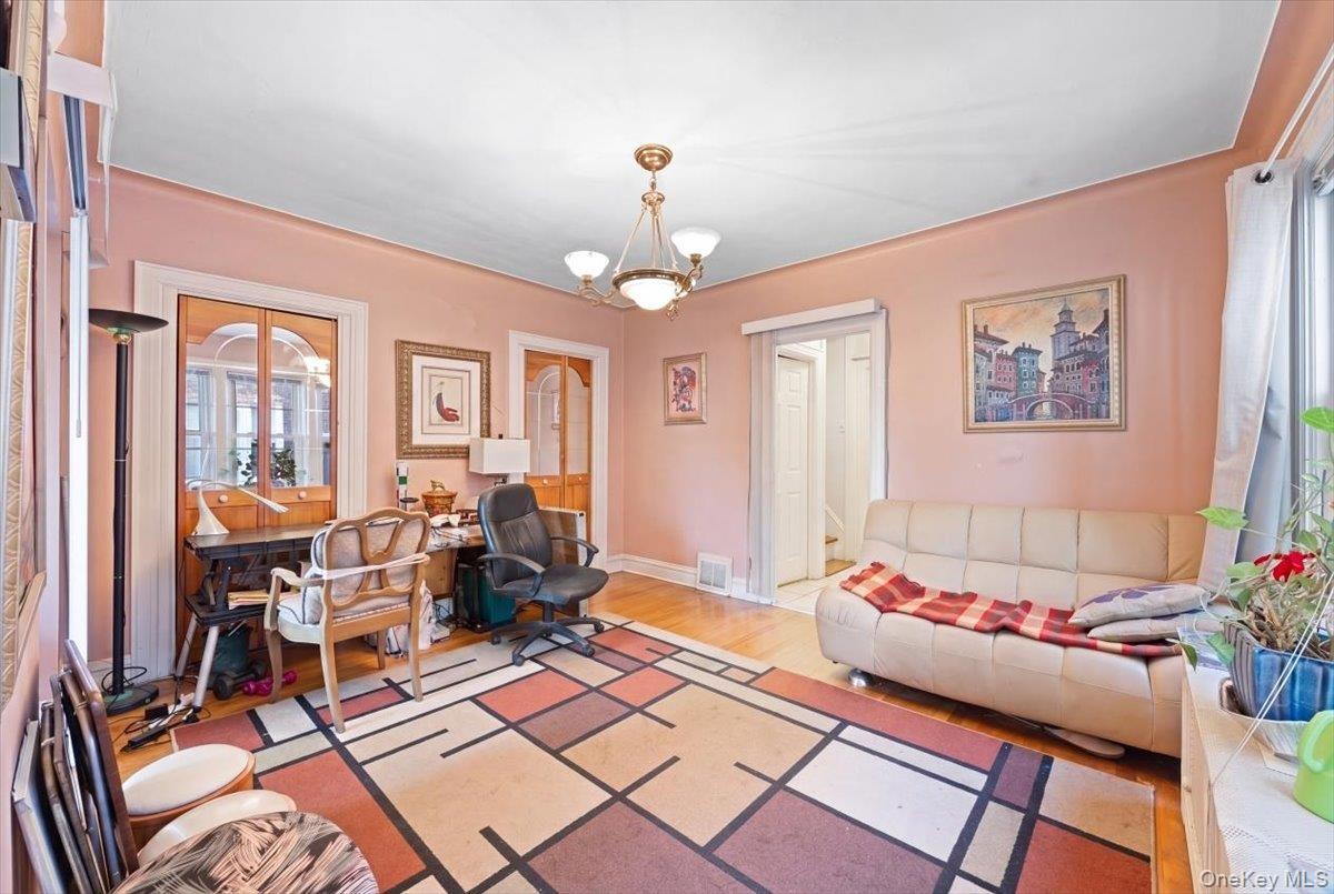 Single Family Waterbury  Bronx, NY 10465, MLS-995023-7