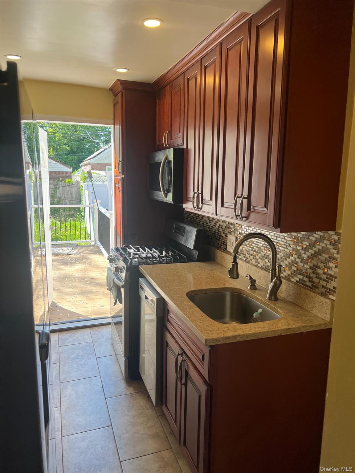 Single Family 225th Queens, NY 11411, MLS-995032-18