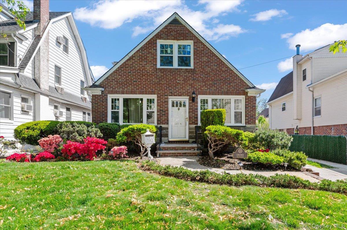 Single Family Dalny Road Queens, NY 11432, MLS-995096-2