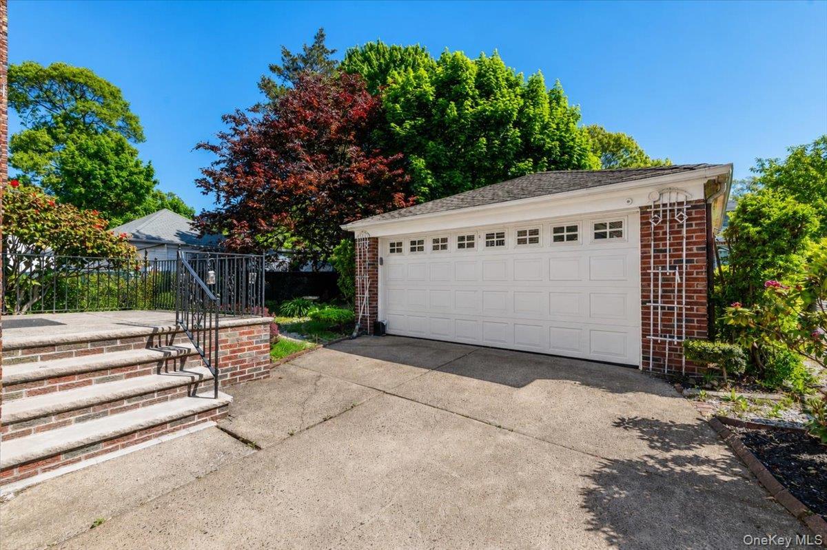 Single Family Dalny Road Queens, NY 11432, MLS-995096-27