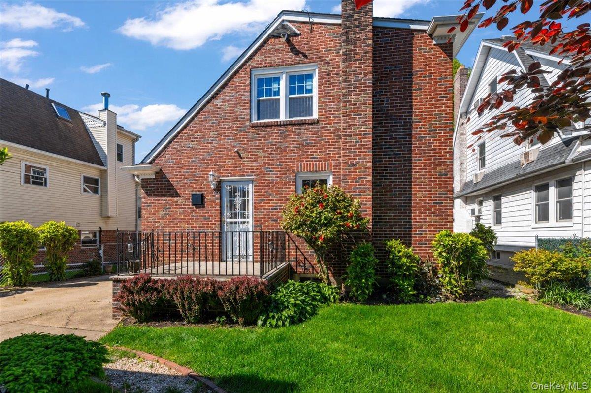 Single Family Dalny Road Queens, NY 11432, MLS-995096-28