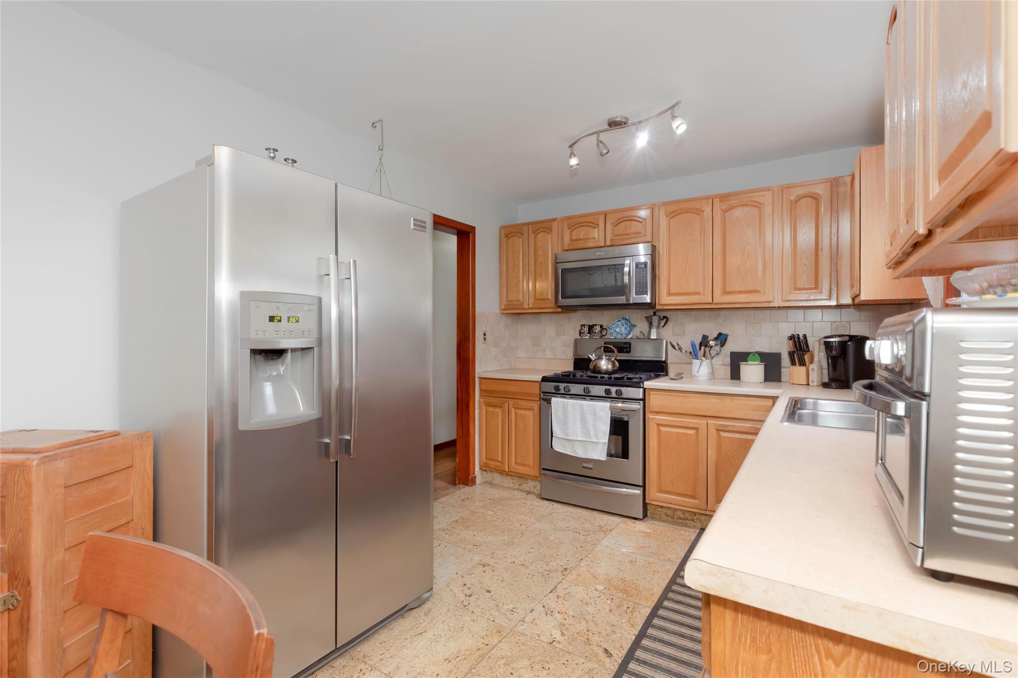 Single Family Fordham Bronx, NY 10464, MLS-995155-11