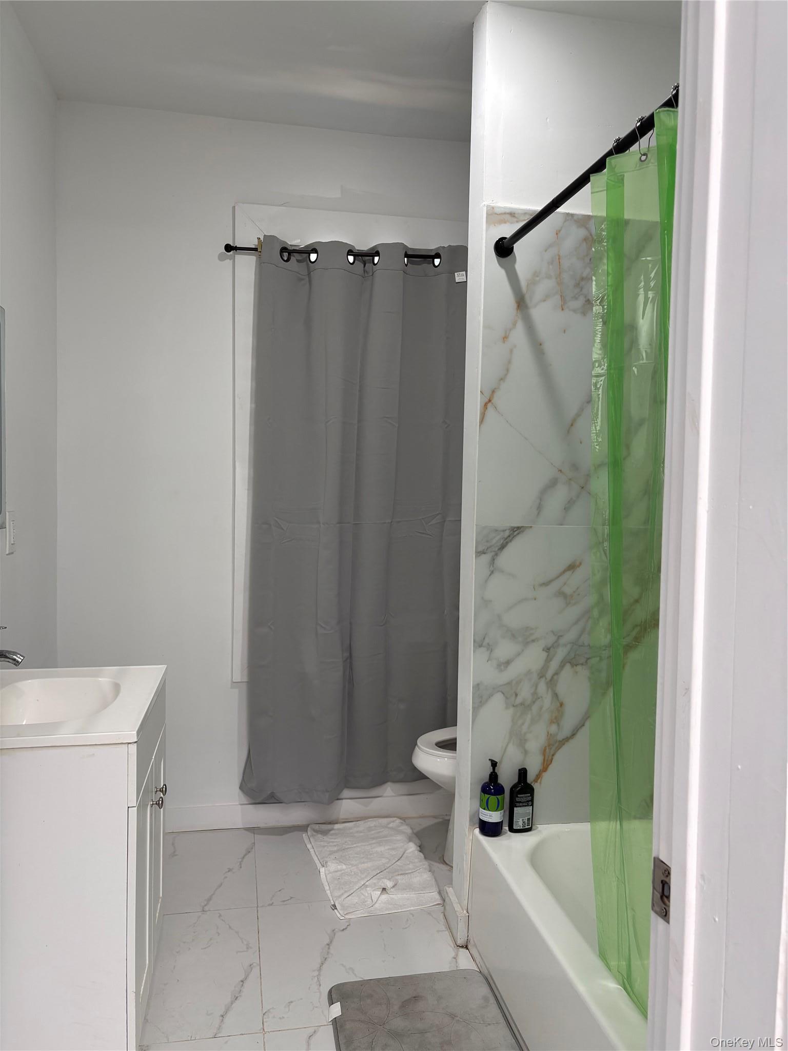 Single Family 1st Avenue Nassau County, NY 11040, MLS-995175-11
