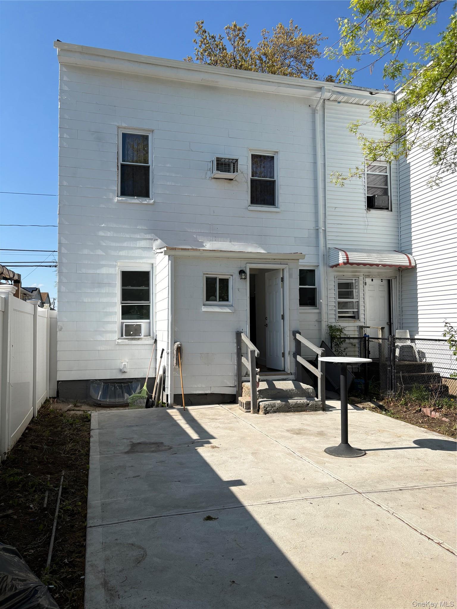Single Family 1st Avenue Nassau County, NY 11040, MLS-995175-2