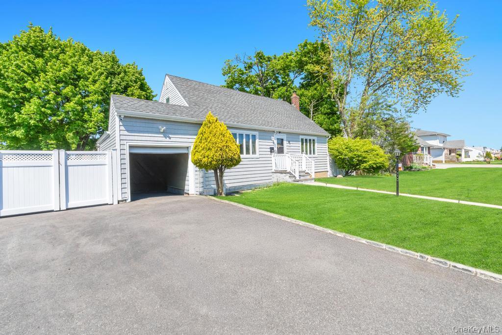 Single Family N Rutherford Avenue  Nassau County, NY 11758, MLS-995177-3