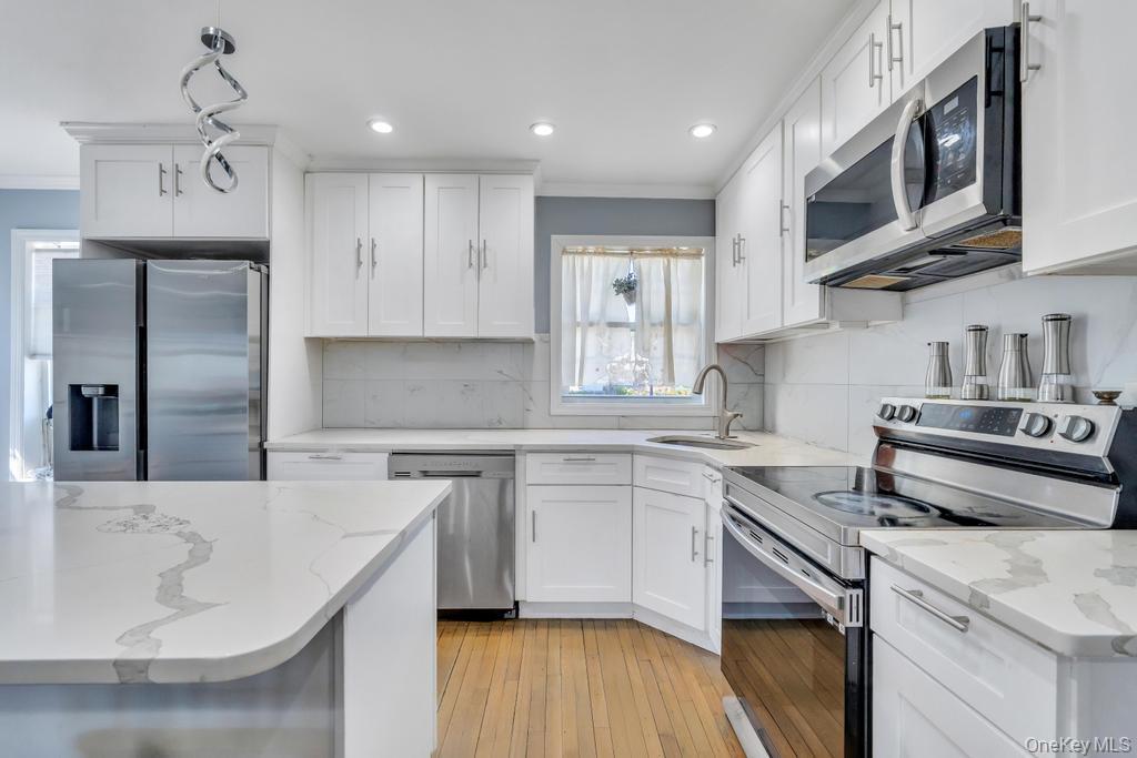 Single Family N Rutherford Avenue  Nassau County, NY 11758, MLS-995177-8