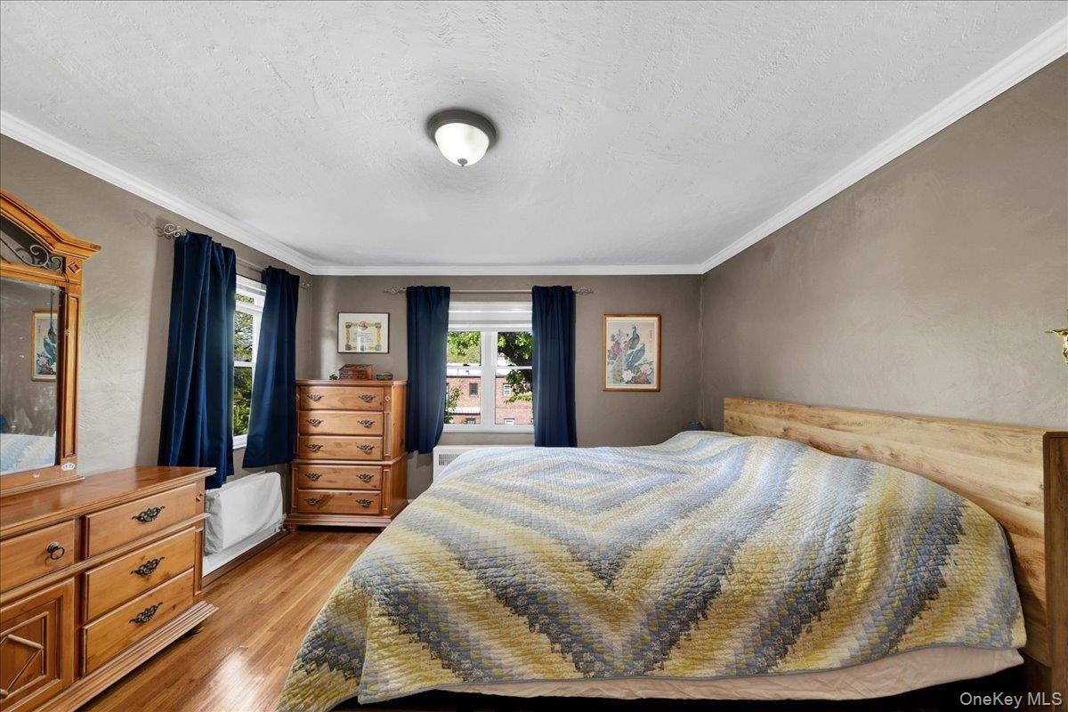 Single Family Tenbroeck  Bronx, NY 10461, MLS-995180-20