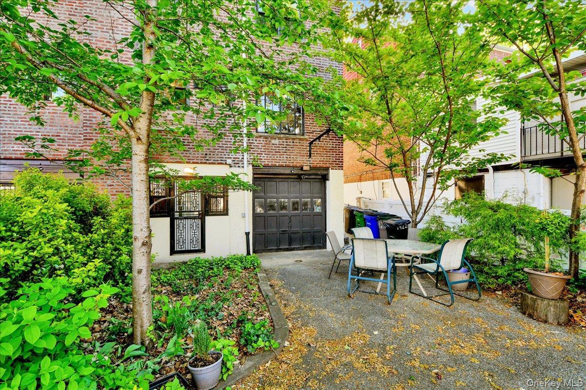 Single Family Tenbroeck  Bronx, NY 10461, MLS-995180-30