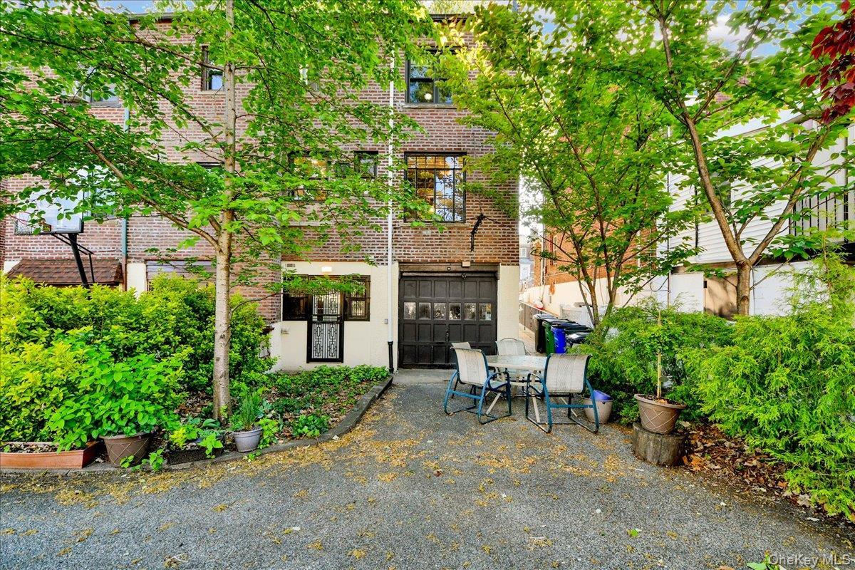 Single Family Tenbroeck  Bronx, NY 10461, MLS-995180-33