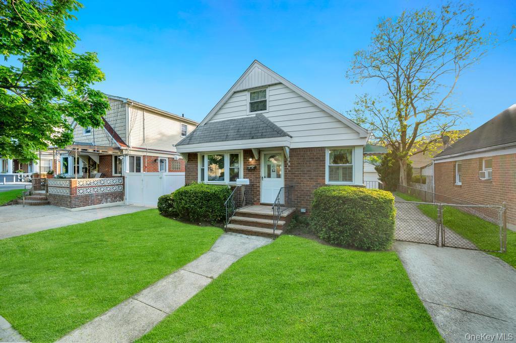 Single Family 257th Queens, NY 11004, MLS-995202-4