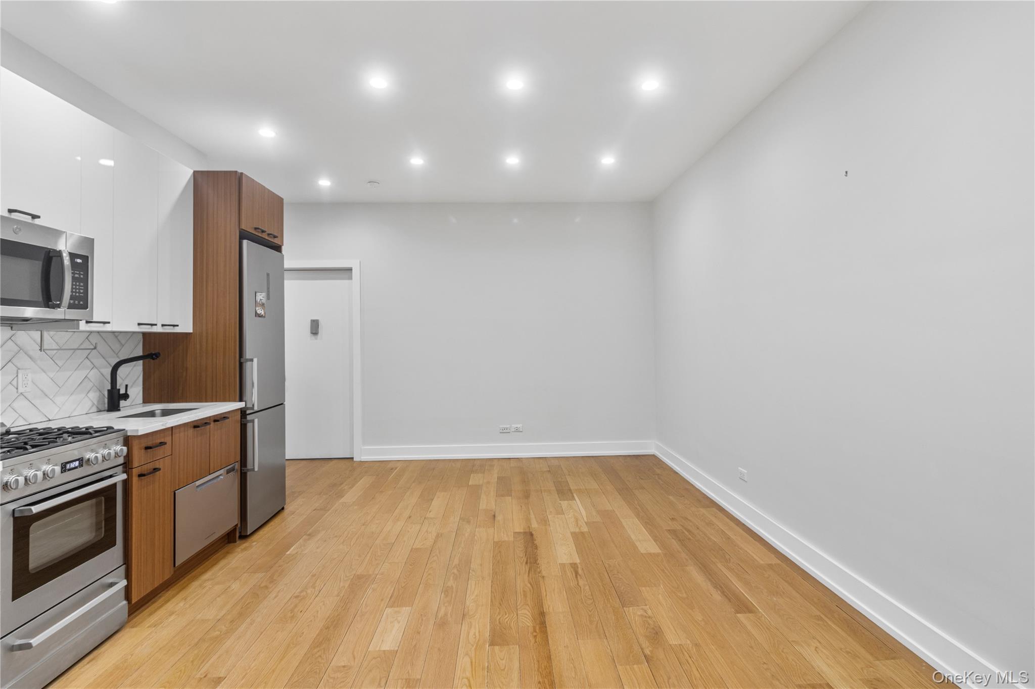 Condo Crown  Brooklyn, NY 11225, MLS-995227-4