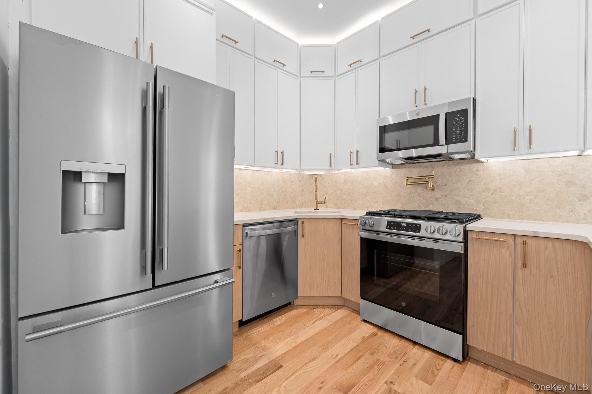Single Family Sunnyside  Brooklyn, NY 11207, MLS-995244-3