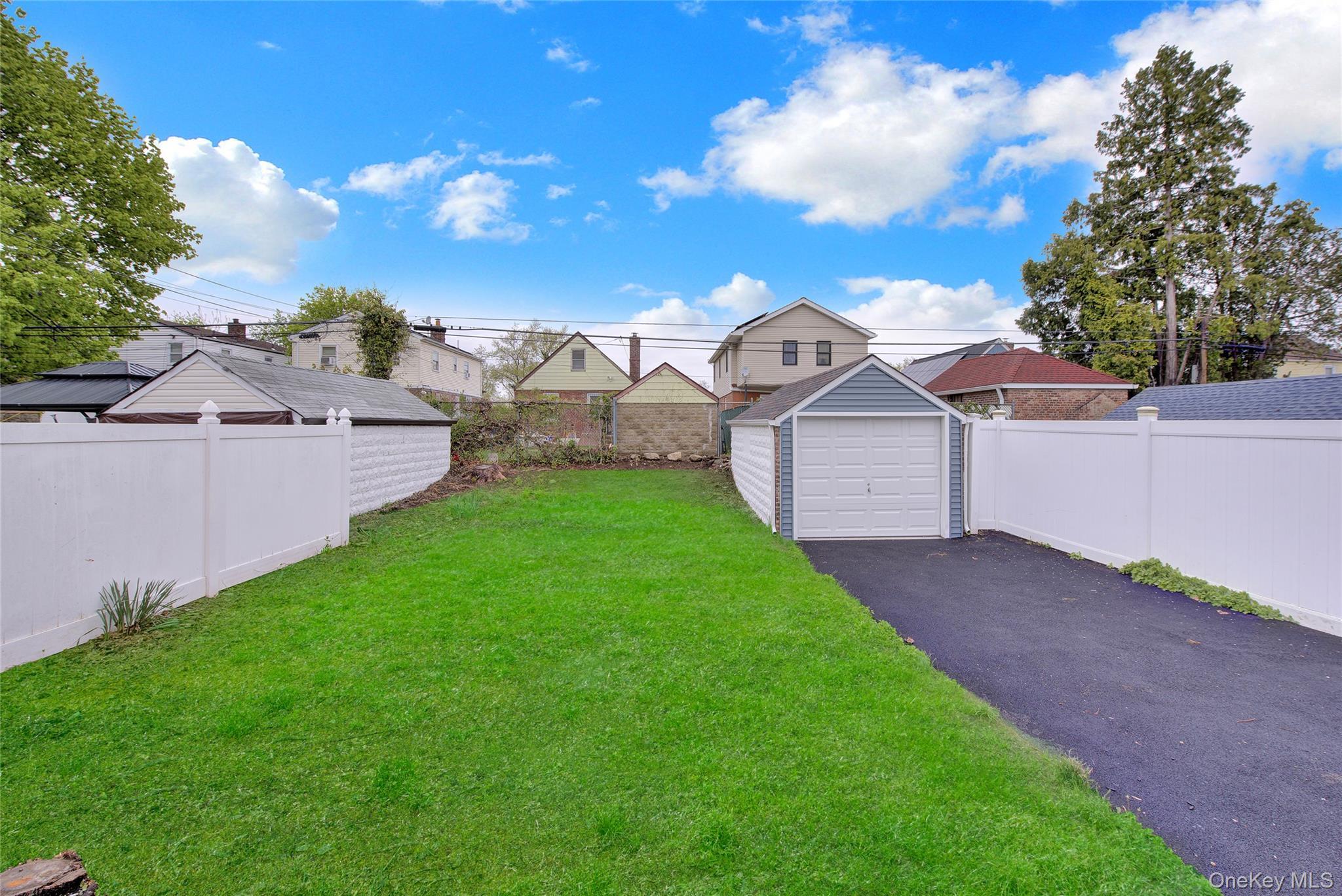 Single Family 114th Road  Queens, NY 11411, MLS-995268-21