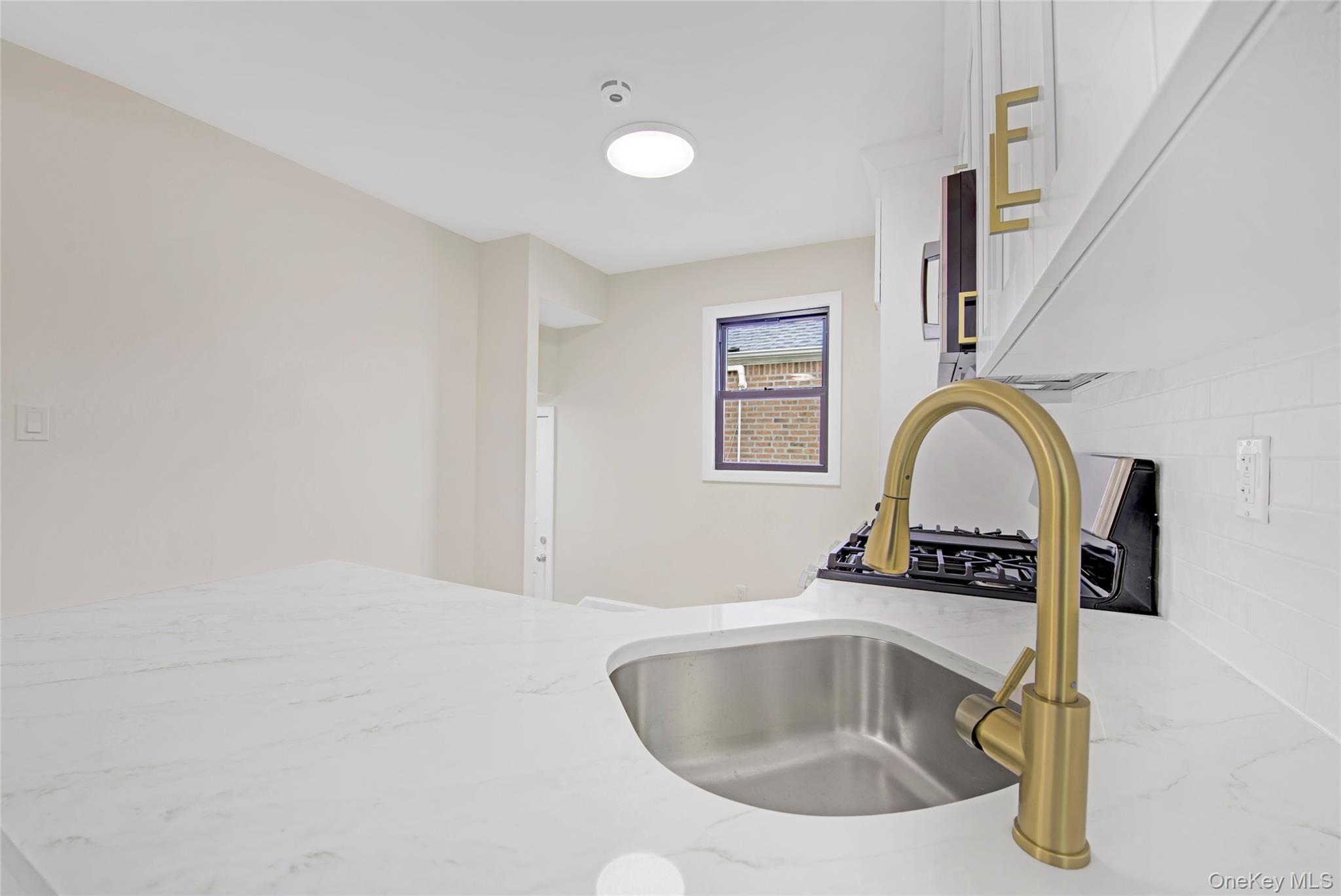 Single Family 114th Road Queens, NY 11411, MLS-995268-6