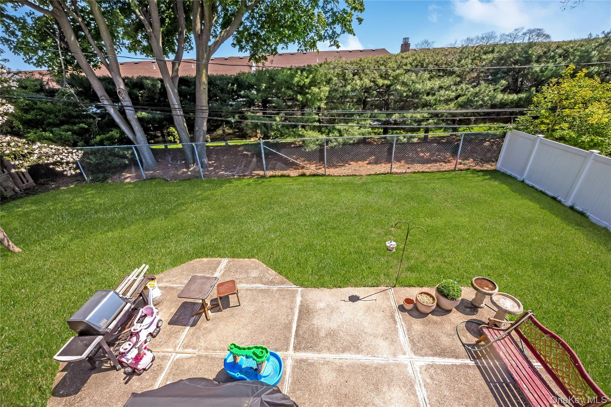 Single Family Leanore  Suffolk County, NY 11735, MLS-995273-21