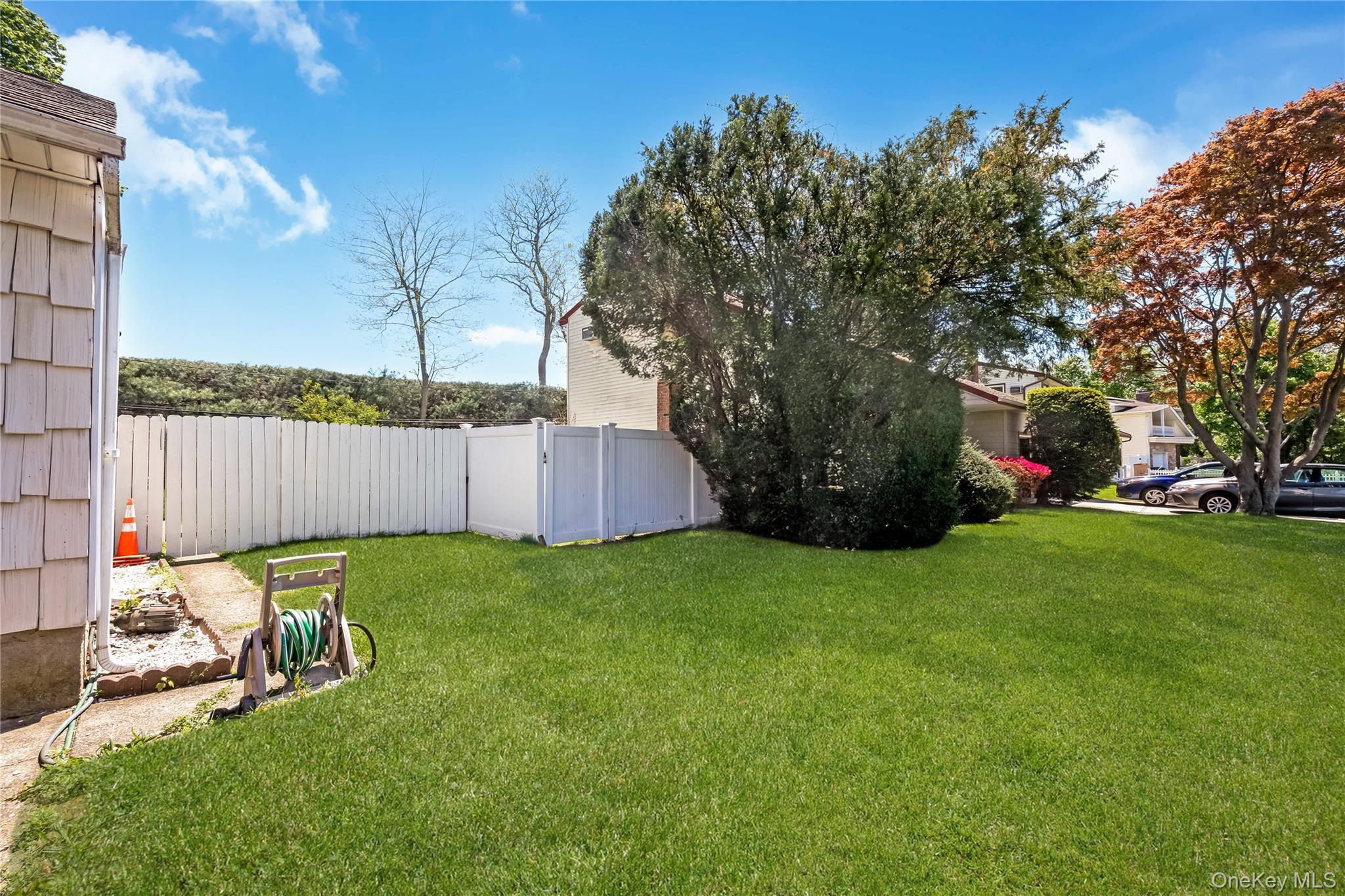 Single Family Leanore  Suffolk County, NY 11735, MLS-995273-23