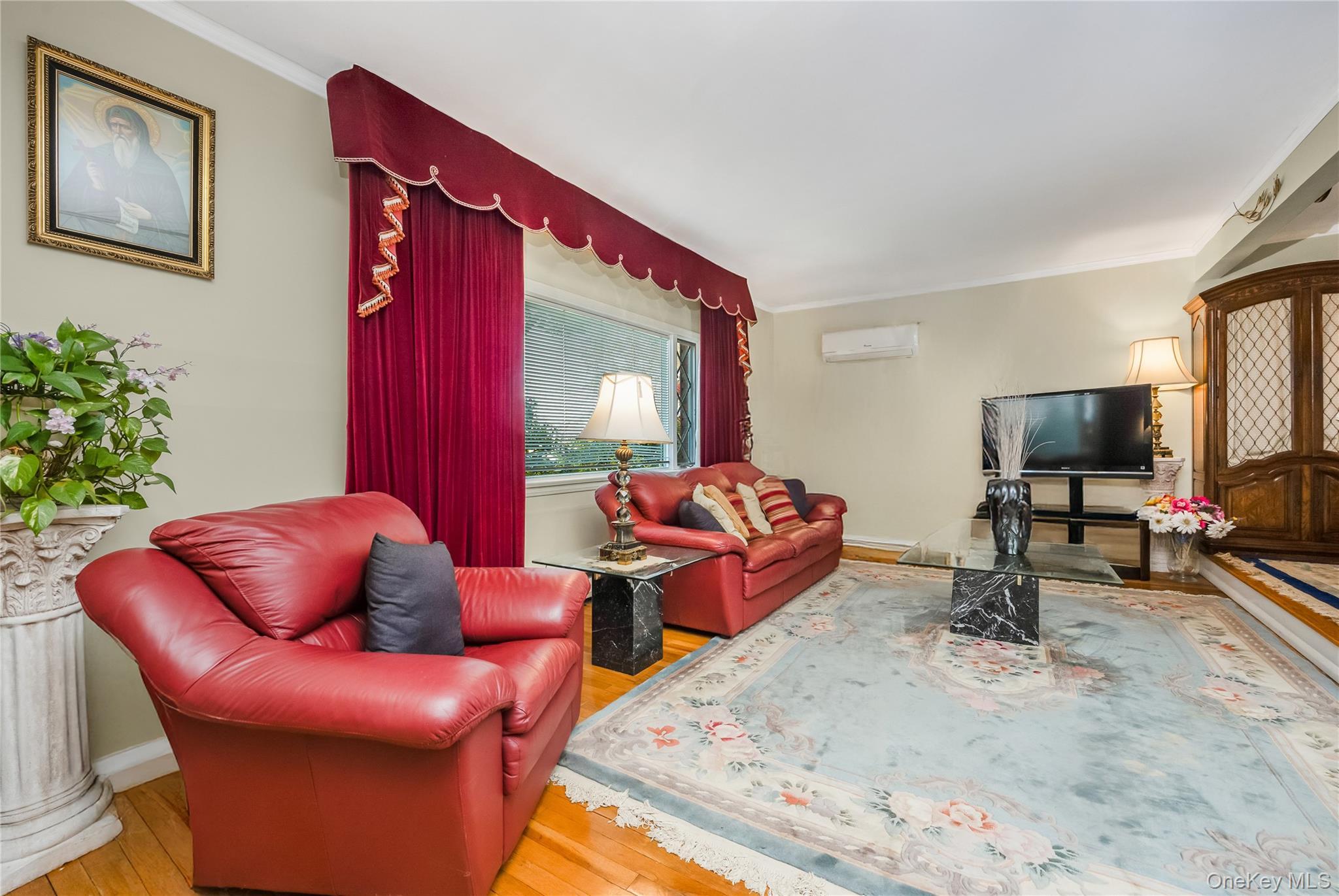 Single Family Leanore  Suffolk County, NY 11735, MLS-995273-5