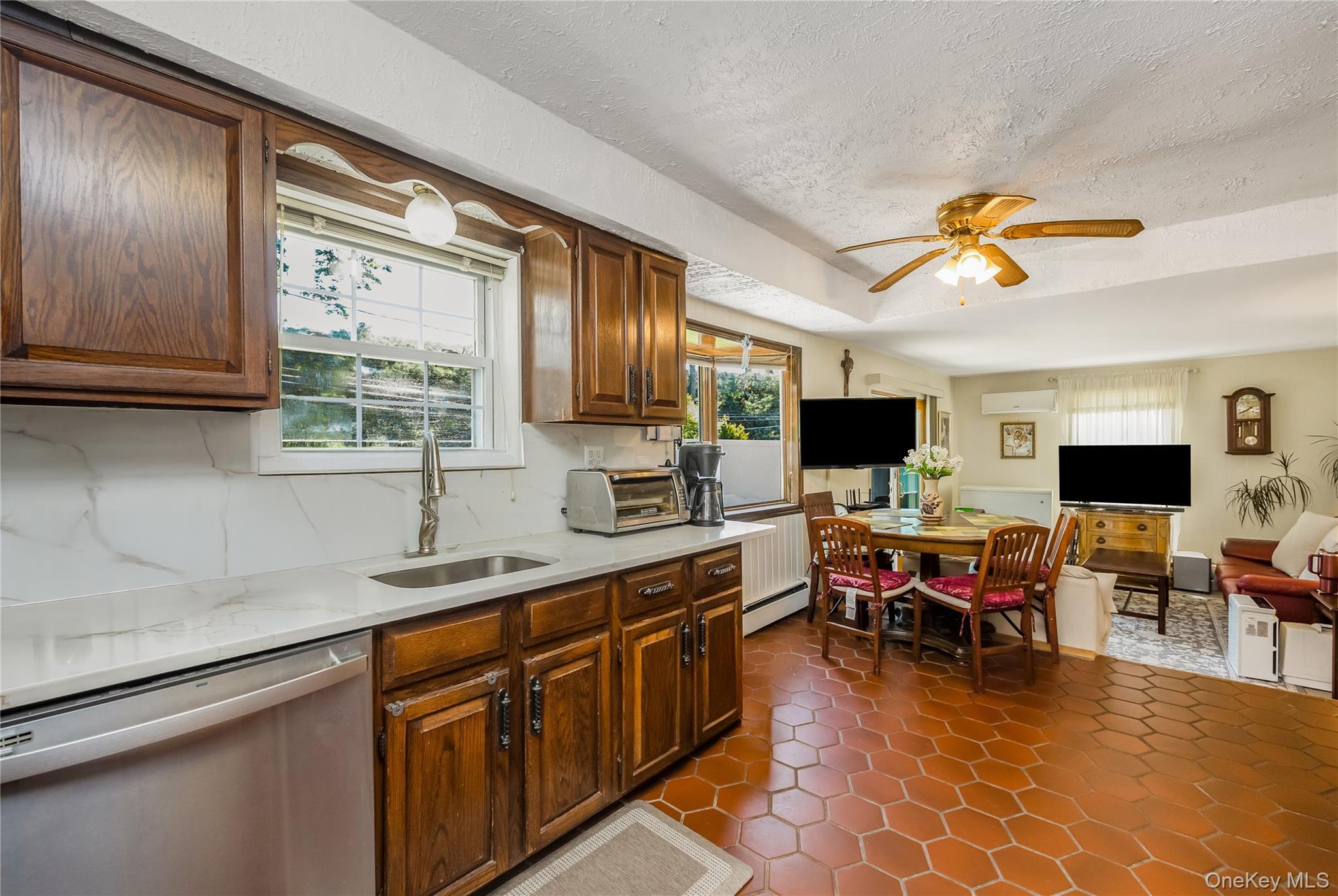 Single Family Leanore  Suffolk County, NY 11735, MLS-995273-9