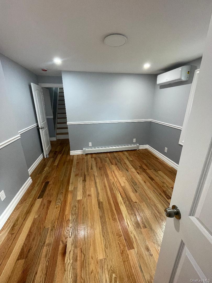 Single Family Clarence Bronx, NY 10465, MLS-995287-11