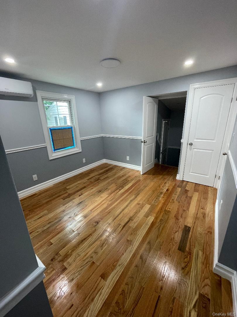 Single Family Clarence Bronx, NY 10465, MLS-995287-12
