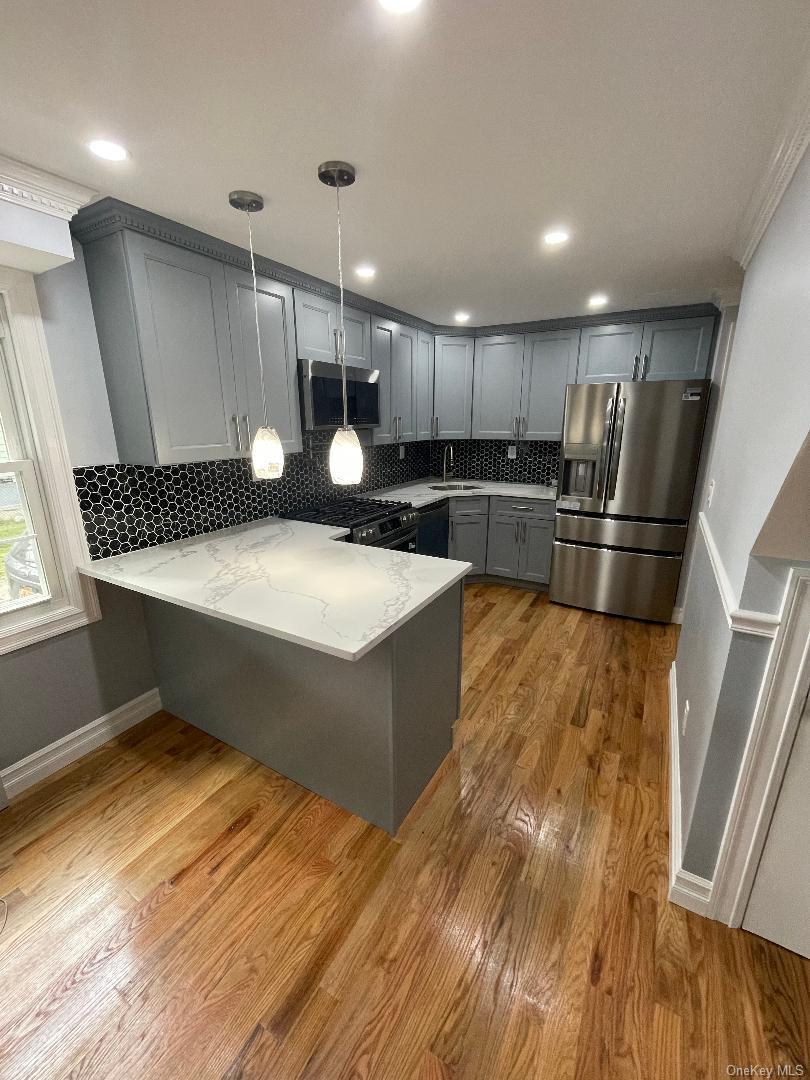 Single Family Clarence Bronx, NY 10465, MLS-995287-14