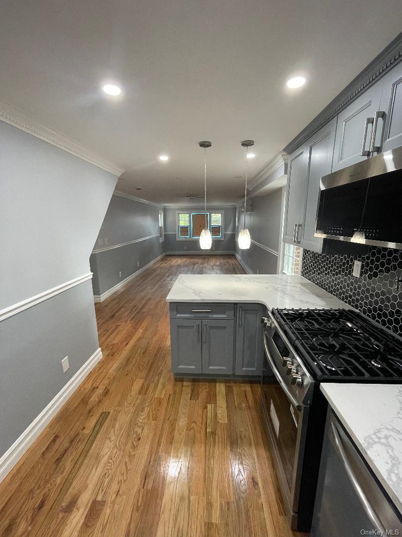 Single Family Clarence Bronx, NY 10465, MLS-995287-17