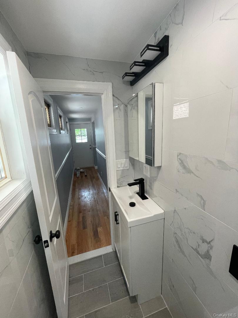 Single Family Clarence Bronx, NY 10465, MLS-995287-20