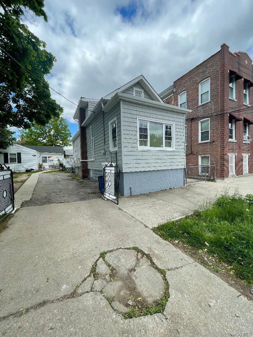 Single Family Clarence Bronx, NY 10465, MLS-995287-3