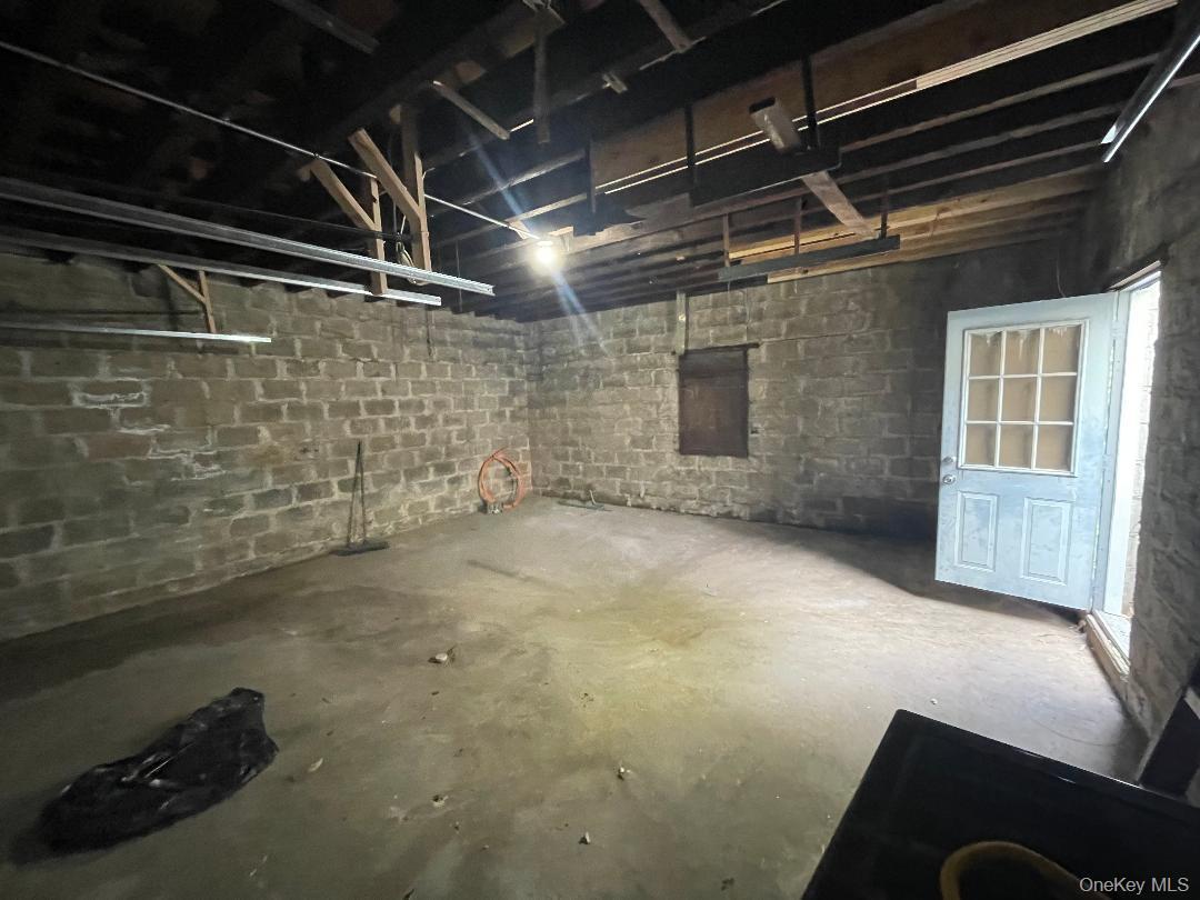 Single Family Clarence Bronx, NY 10465, MLS-995287-35