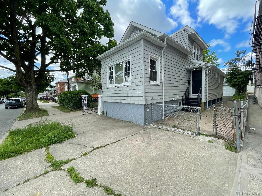 Single Family Clarence Bronx, NY 10465, MLS-995287-37