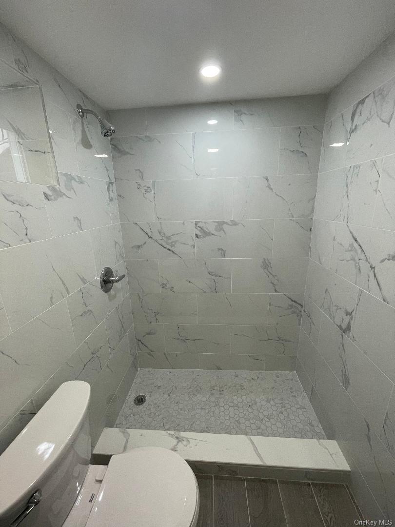 Single Family Clarence Bronx, NY 10465, MLS-995287-5