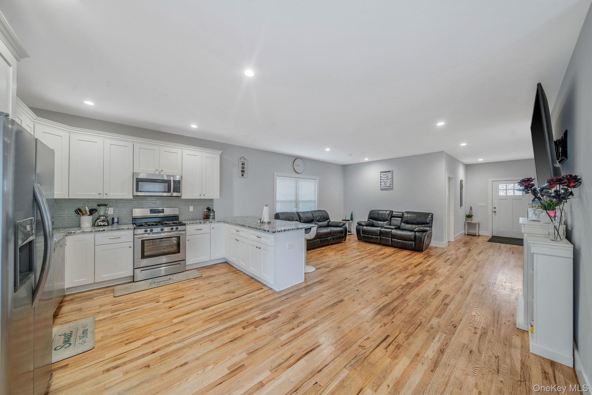 Single Family Hallock  Suffolk County, NY 11901, MLS-995294-13