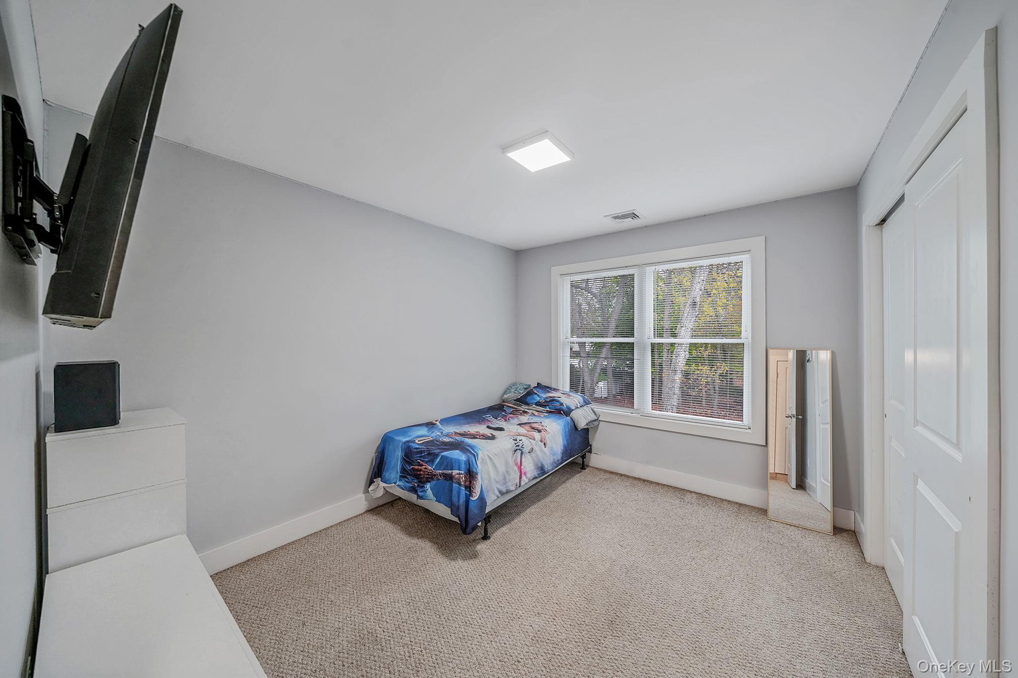 Single Family Hallock  Suffolk County, NY 11901, MLS-995294-21
