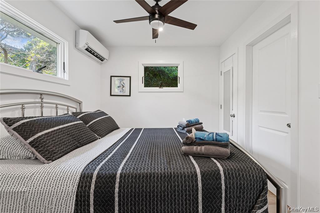 Single Family Sky Walk  Suffolk County, NY 11782, MLS-995314-29