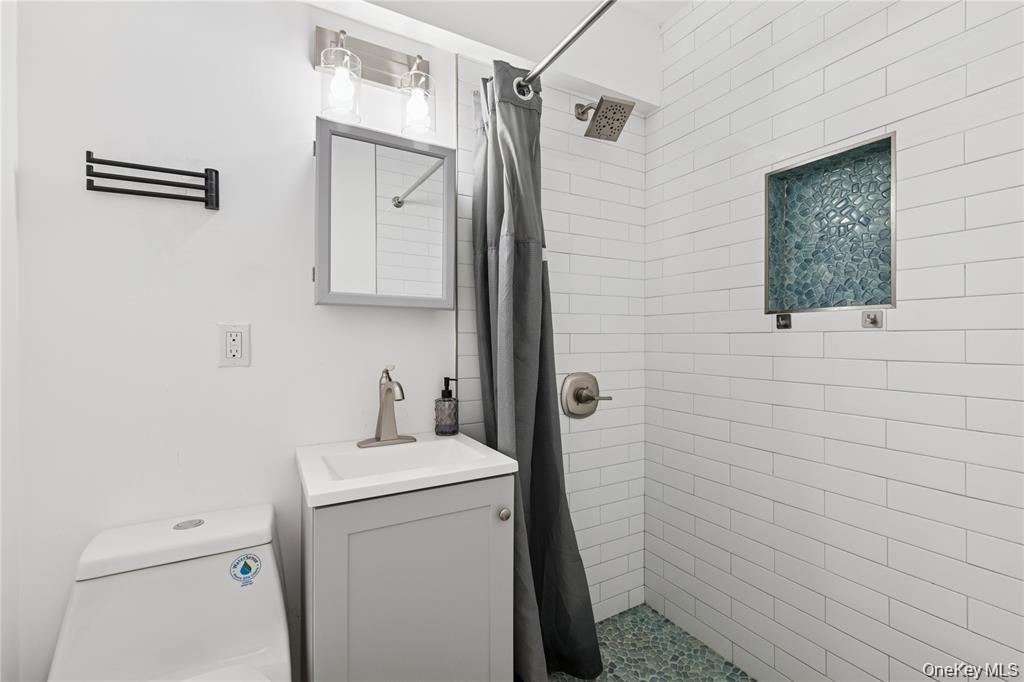 Single Family Sky Walk  Suffolk County, NY 11782, MLS-995314-34