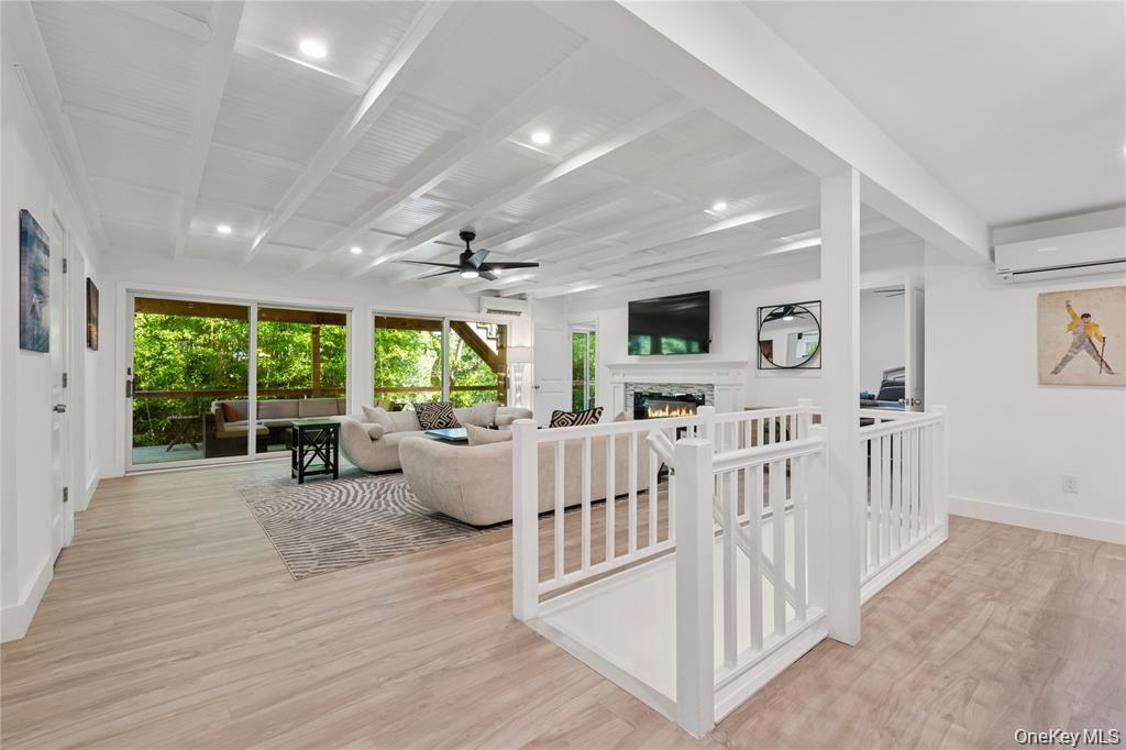 Single Family Sky Walk  Suffolk County, NY 11782, MLS-995314-8
