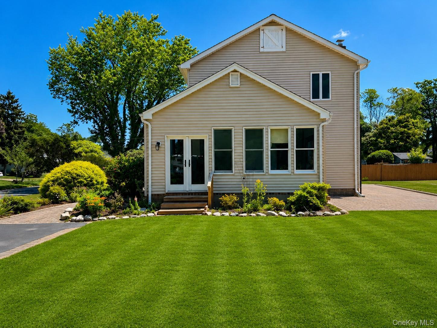 Single Family Roberts Lane  Suffolk County, NY 11940, MLS-995336-23