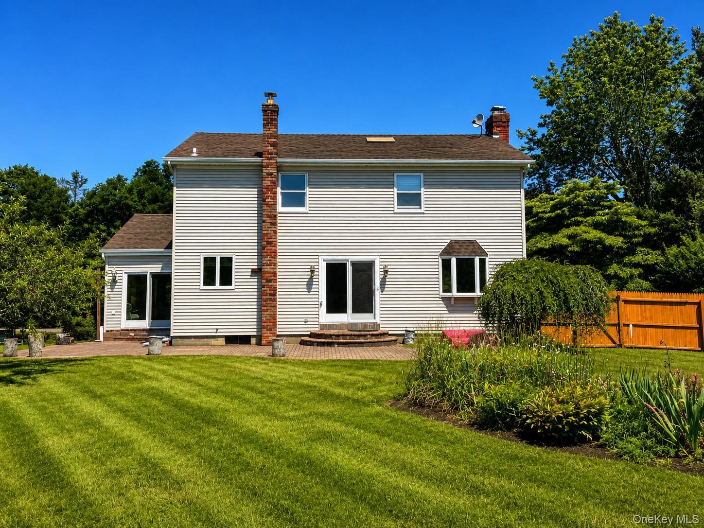 Single Family Roberts Lane  Suffolk County, NY 11940, MLS-995336-24